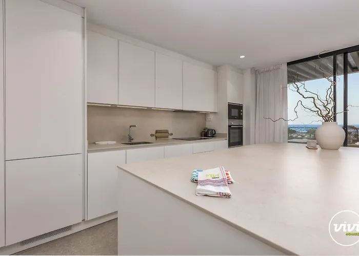 Apartamento Vivi Homes - Alma Pool, Gym, Sauna, Terrace & Sea View
