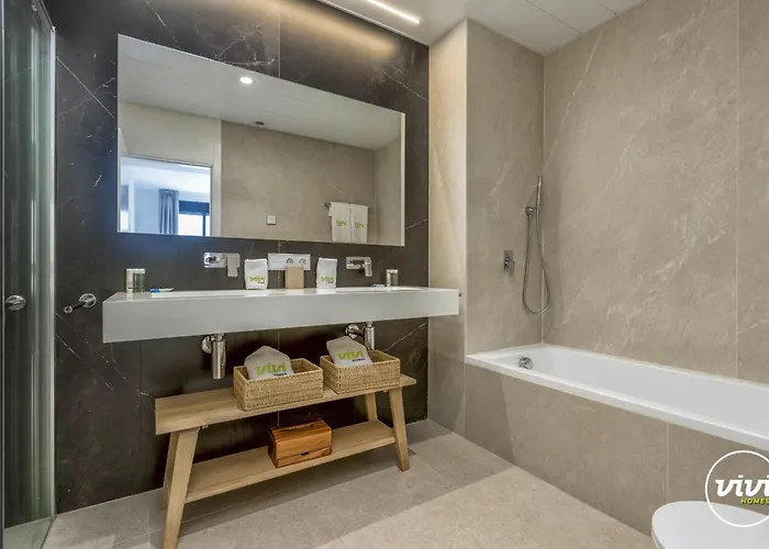 Vivi Homes - Alma Pool, Gym, Sauna, Terrace & Sea View