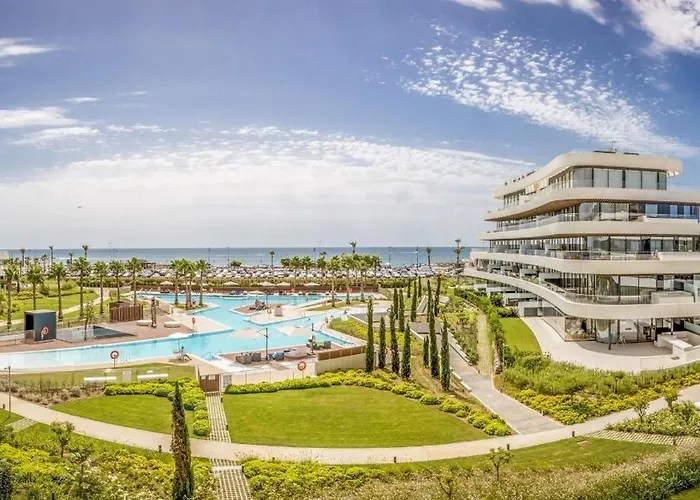 Vivi Homes - Alma Pool, Gym, Sauna, Terrace & Sea View *