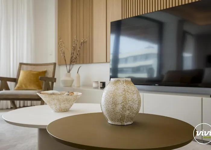 Vivi Homes - Alma Pool, Gym, Sauna, Terrace & Sea View *