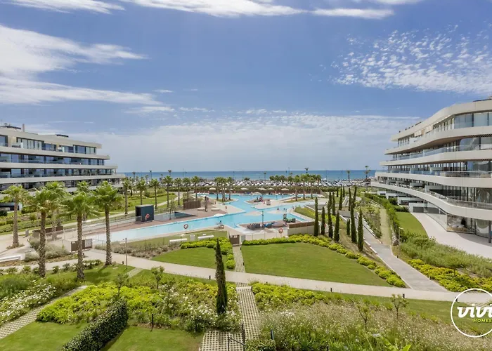 Vivi Homes - Alma Pool, Gym, Sauna, Terrace & Sea View