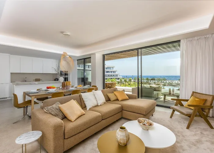 Apartamento Vivi Homes - Alma Pool, Gym, Sauna, Terrace & Sea View *