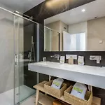 Vivi Homes - Alma Pool, Gym, Sauna, Terrace & Sea View アパート *
