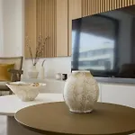 Vivi Homes - Alma Pool, Gym, Sauna, Terrace & Sea View *