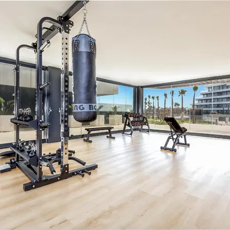 Apartment Vivi Homes - Alma Pool, Gym, Sauna, Terrace & Sea View *