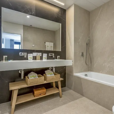 Vivi Homes - Alma Pool, Gym, Sauna, Terrace & Sea View