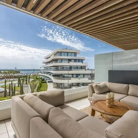 Vivi Homes - Alma Pool, Gym, Sauna, Terrace & Sea View Apartmán *