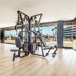Lejlighed Vivi Homes - Alma Pool, Gym, Sauna, Terrace & Sea View *