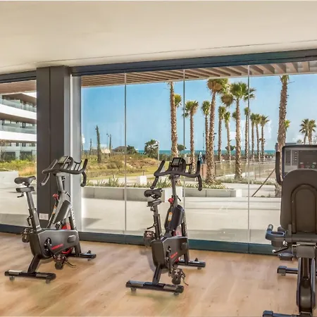 Vivi Homes - Alma Pool, Gym, Sauna, Terrace & Sea View شقة توريمولينوس